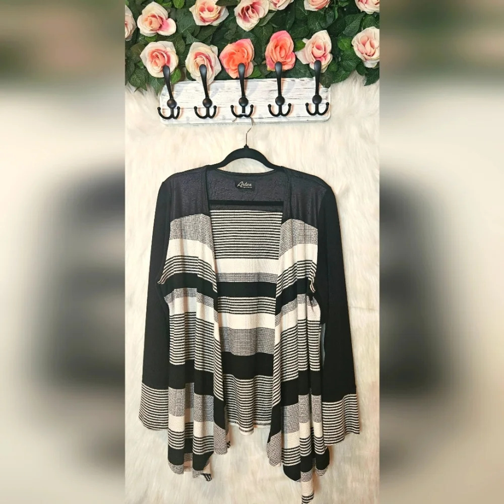 Artex *Rare* Zip-Cape-Back Knit Open-Front Cardigan
